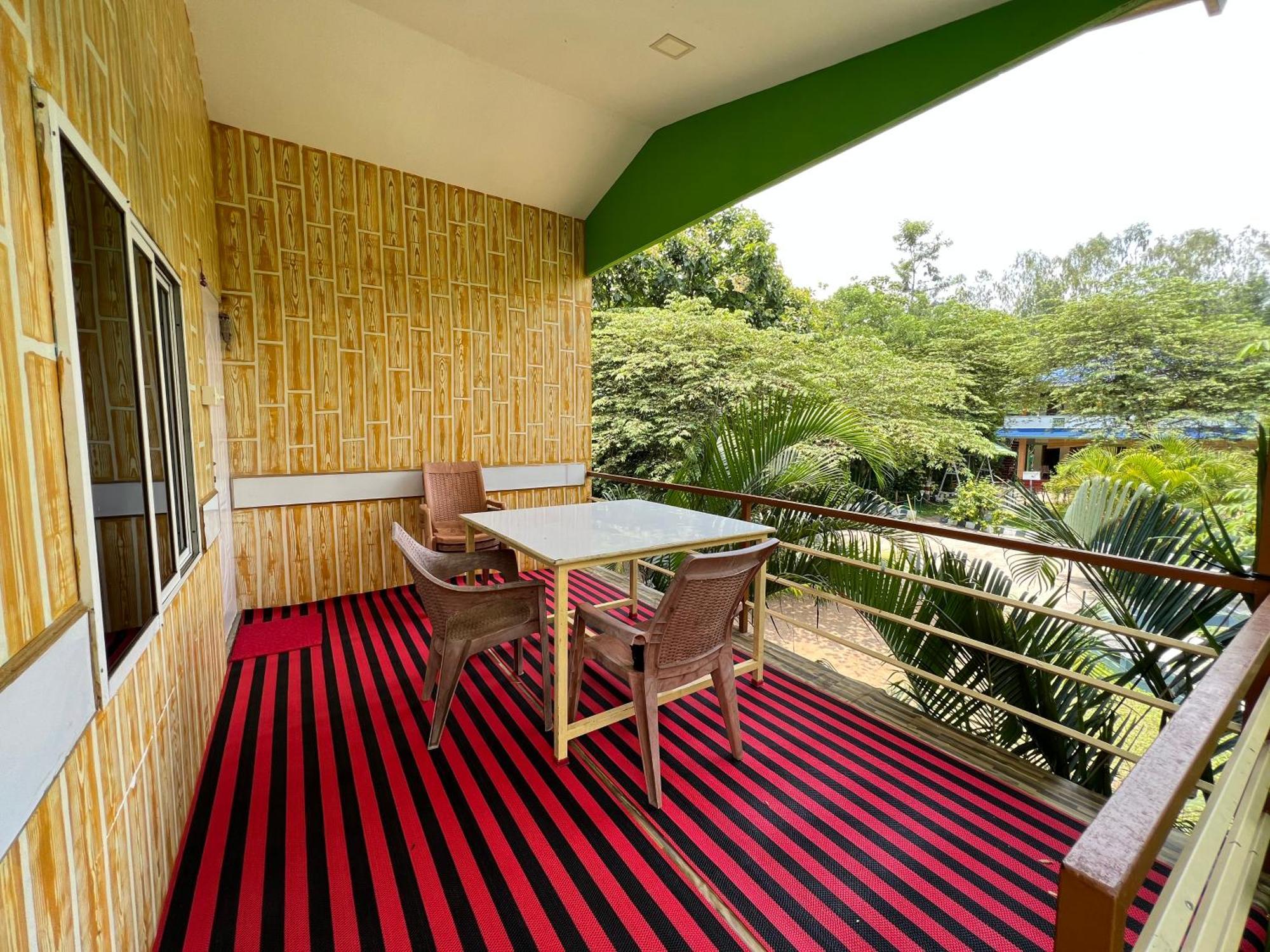 The Midway Jungle Resort Masinagudi Exterior foto